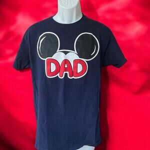 Disney Dad Navy Blue and Red Graphic T-shirt Mickey Mouse Cotton Disney Size M